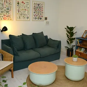 https://appartement-du-botaniste.hotels-rhonealpes.com